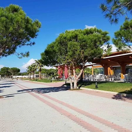 Dolce Lalzi Bay - House